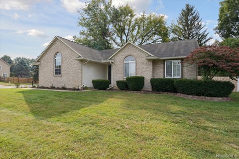 2447 Grove Park Road Fenton City MI 48430