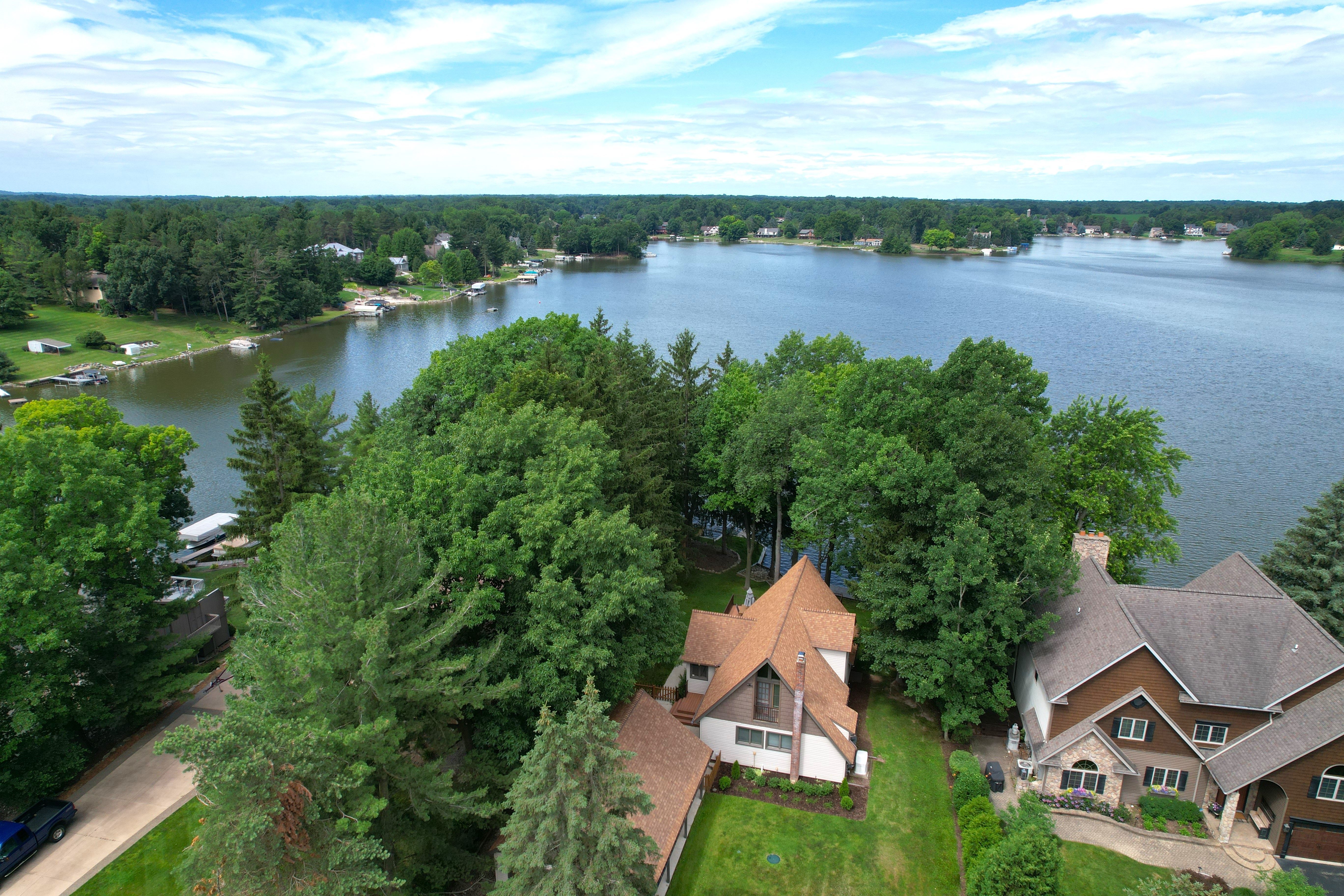 3032 WOODLAND Drive