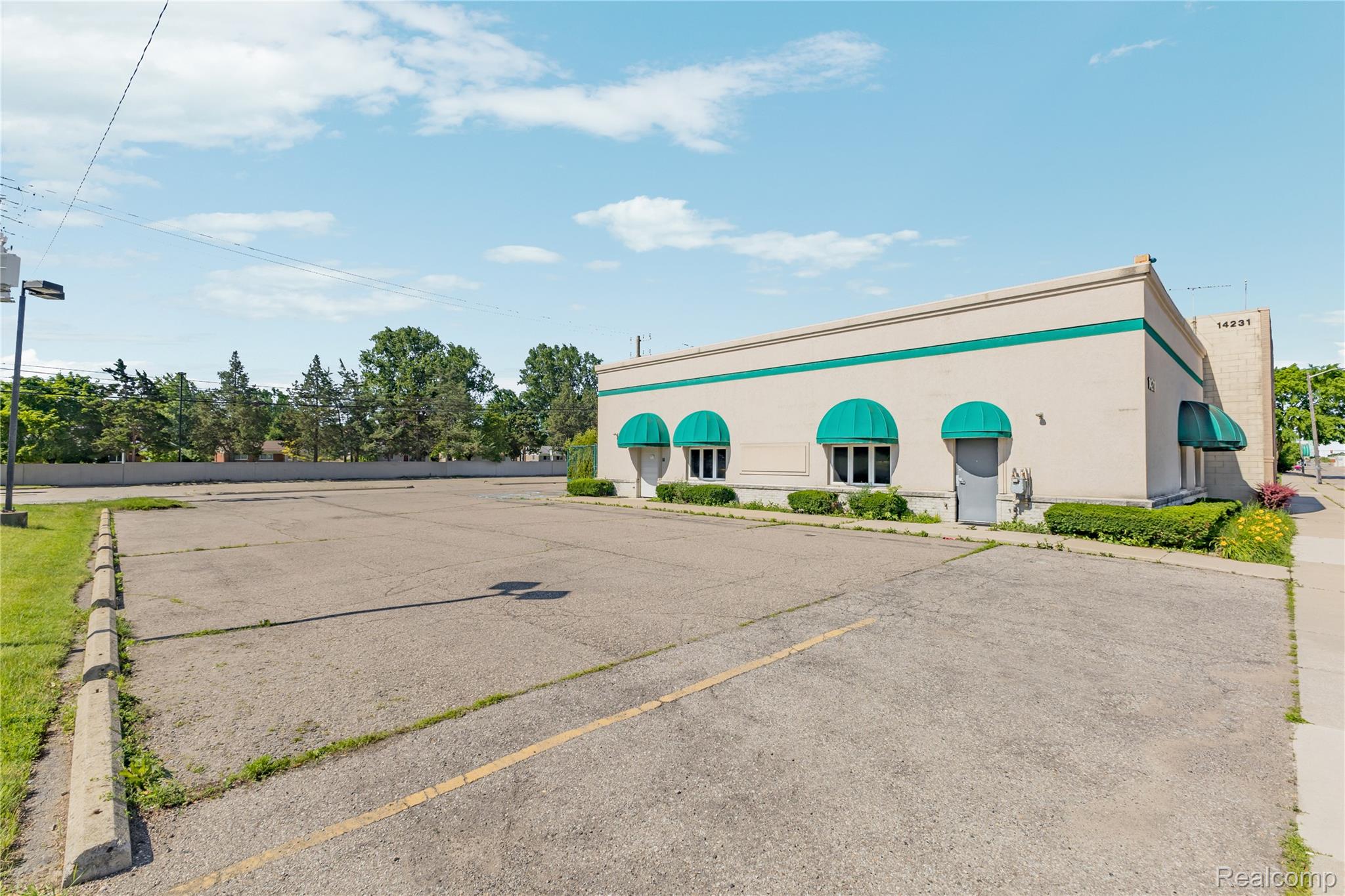14211 W 11 MILE Road