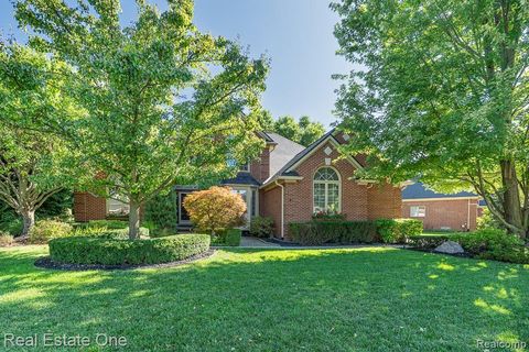 Photo of 6615 Chatham Circle, Rochester Hills City, MI 48306 (MLS # 20251030700) Photo of 6615 Chatham Circle, Rochester Hills City, MI 48306 (MLS # 20251030700)