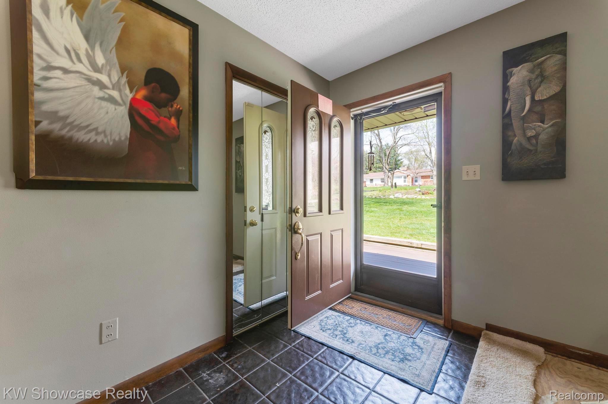 25665 Forestview Drive