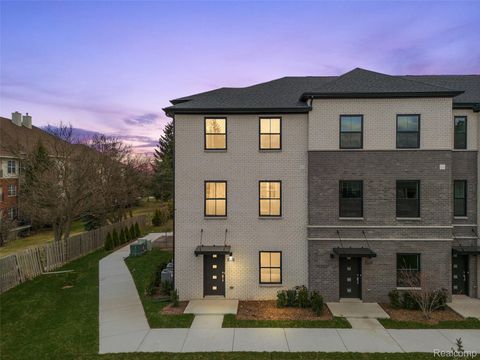 2841 Summers Place Troy City MI 48084