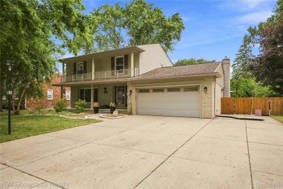 26070 Elba Redford Charter Township MI 48239