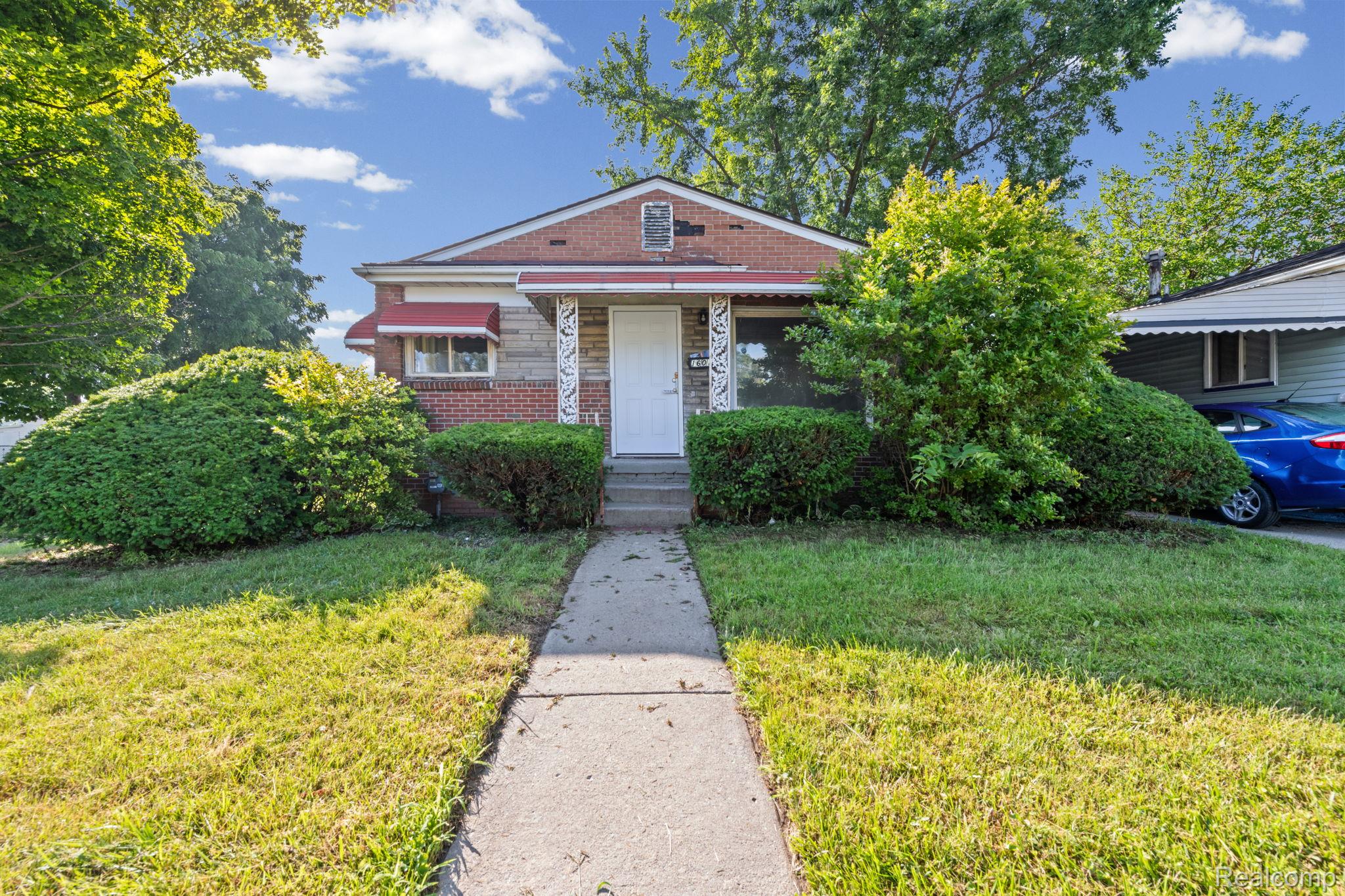 2-web-or-mls-1601-bassett-st.jpg
