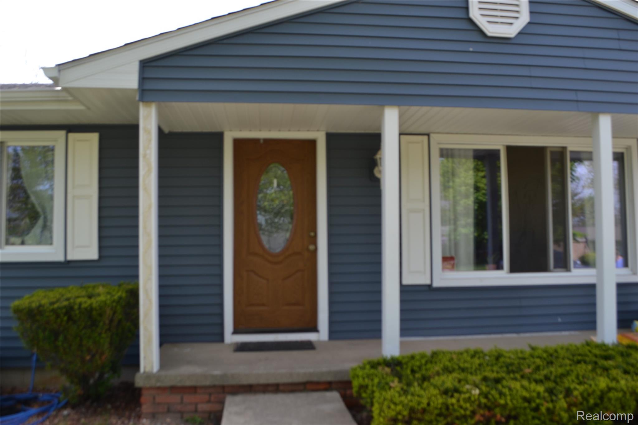 5448 FAIRVIEW Drive