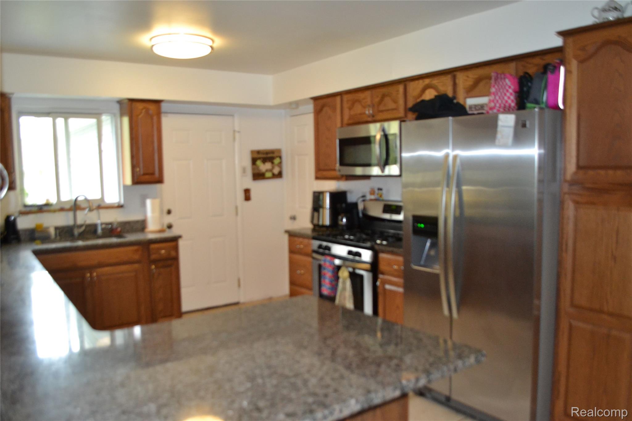 5448 FAIRVIEW Drive