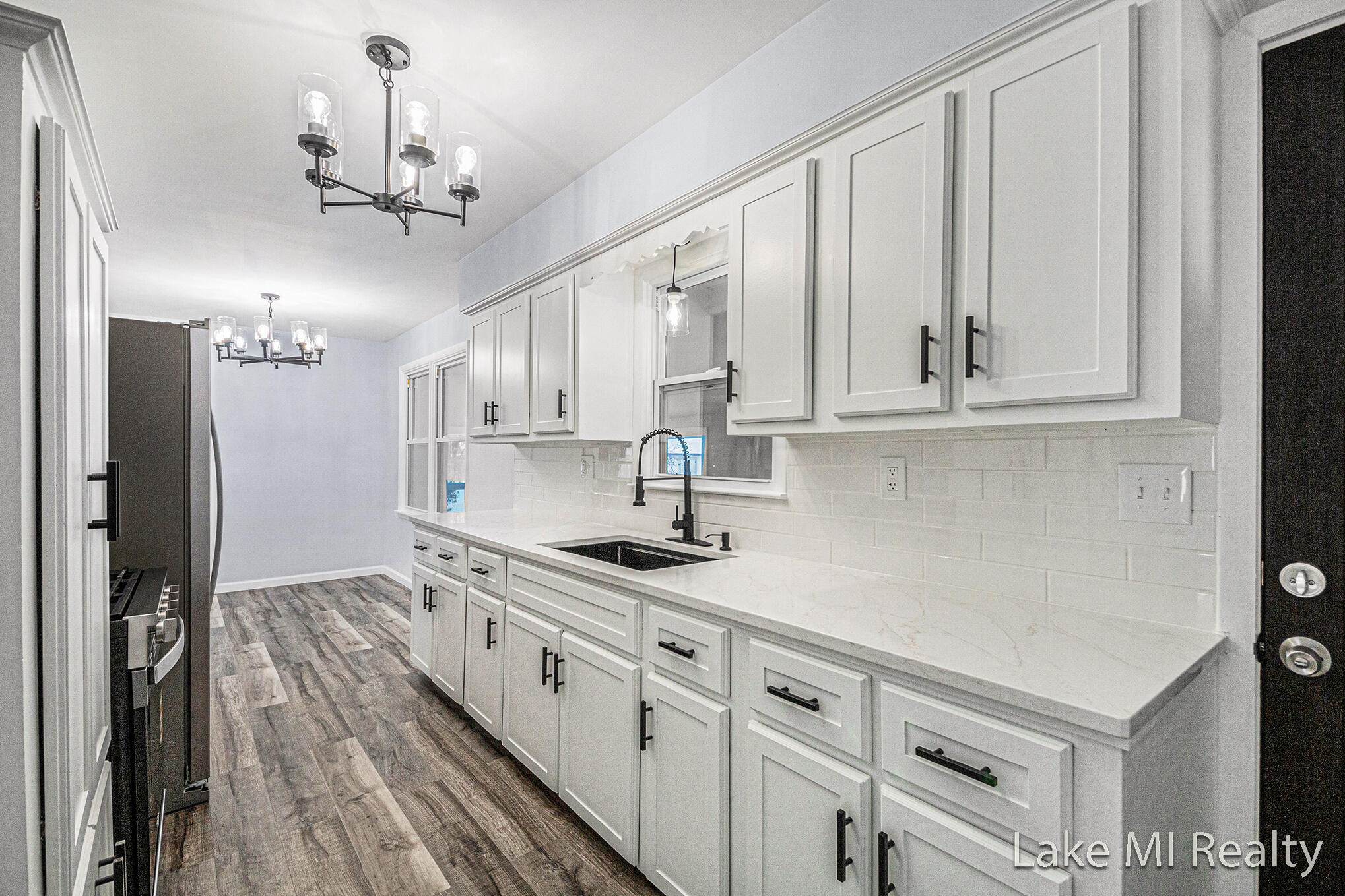 1241 S Marymark Drive