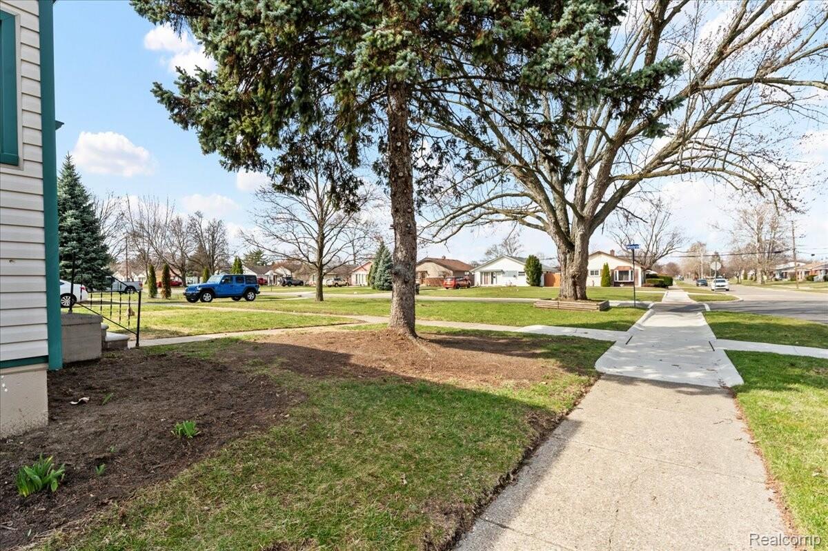 7807 Monroe Boulevard