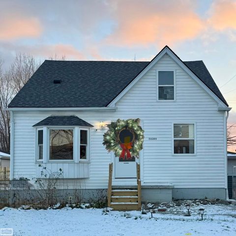 20300 Ellis Street Roseville City MI 48066