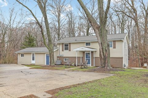 Tiny photo for 723 Arbor Court, South Haven City, MI 49090 (MLS # 69026009579)