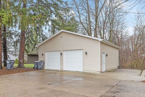 Tiny photo for 723 Arbor Court, South Haven City, MI 49090 (MLS # 69026009579)