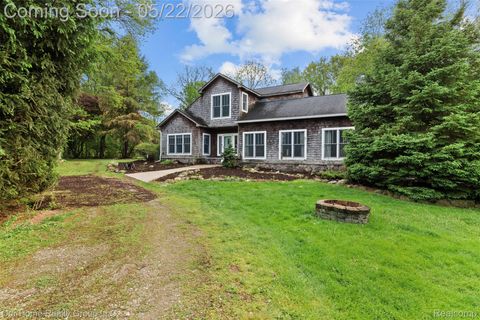 Photo of 30761 Glenmuer Street, Farmington Hills City, MI 48334 (MLS # 20261036878)