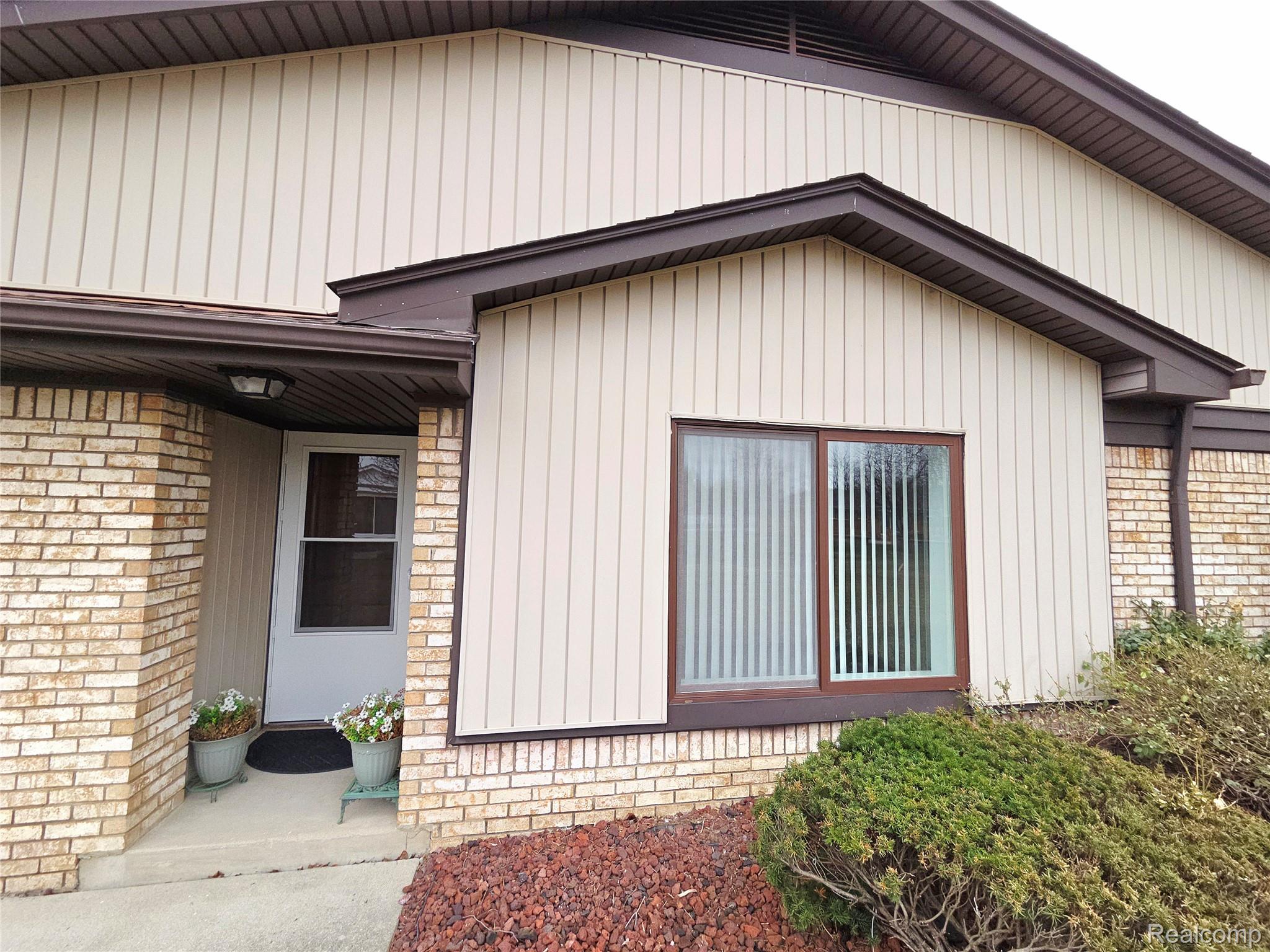 11700 Amber Le Drive