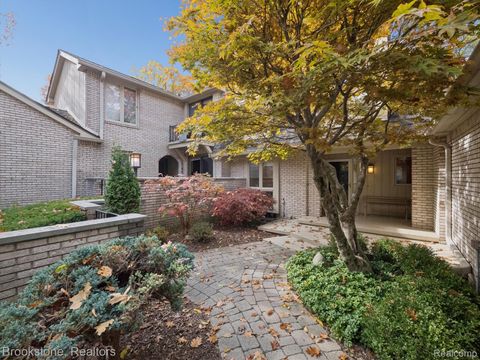 1289 Greenglen Court Bloomfield Hills City MI 48304