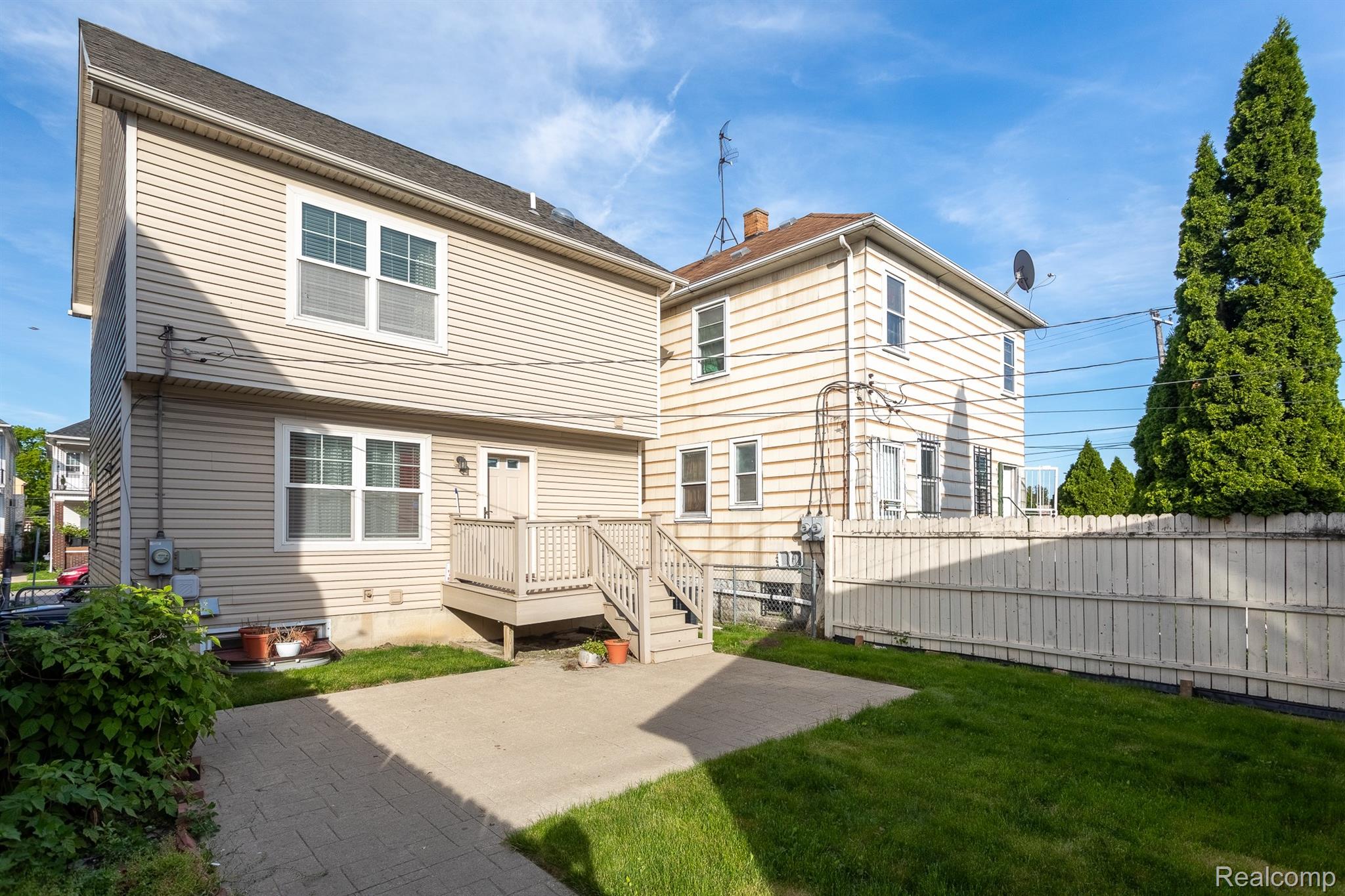 HamtramcK City, Michigan 48212, United States, 3 Bedrooms Bedrooms, ,2 BathroomsBathrooms,Residential,Pending,140737