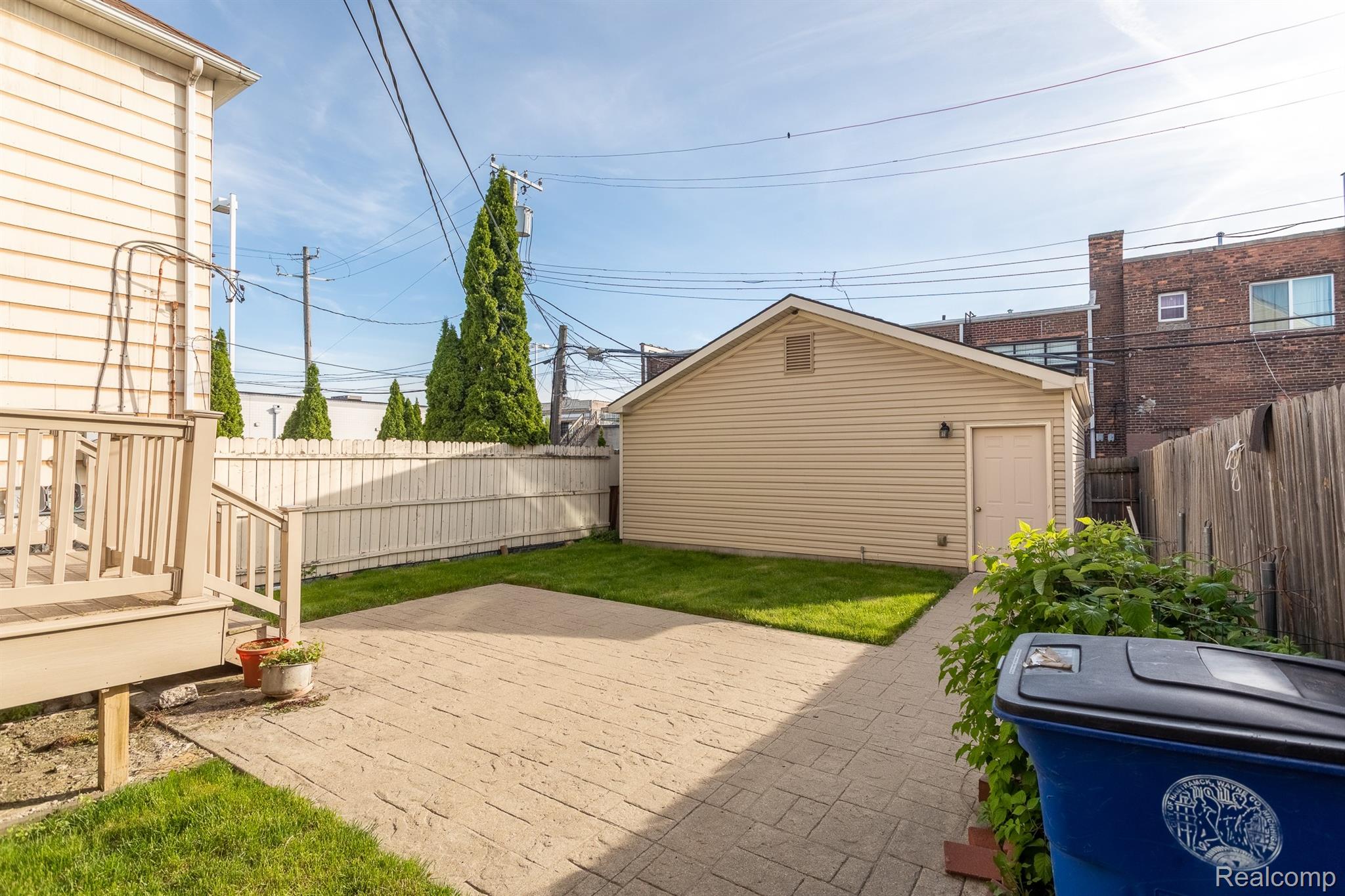 HamtramcK City, Michigan 48212, United States, 3 Bedrooms Bedrooms, ,2 BathroomsBathrooms,Residential,Pending,140737