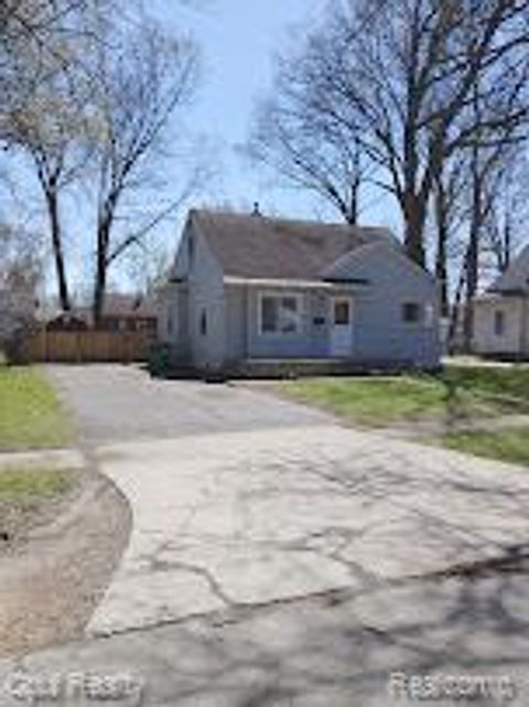 Photo of 33511 Pierce Street, Garden City City, MI 48135 (MLS # 20261026861)