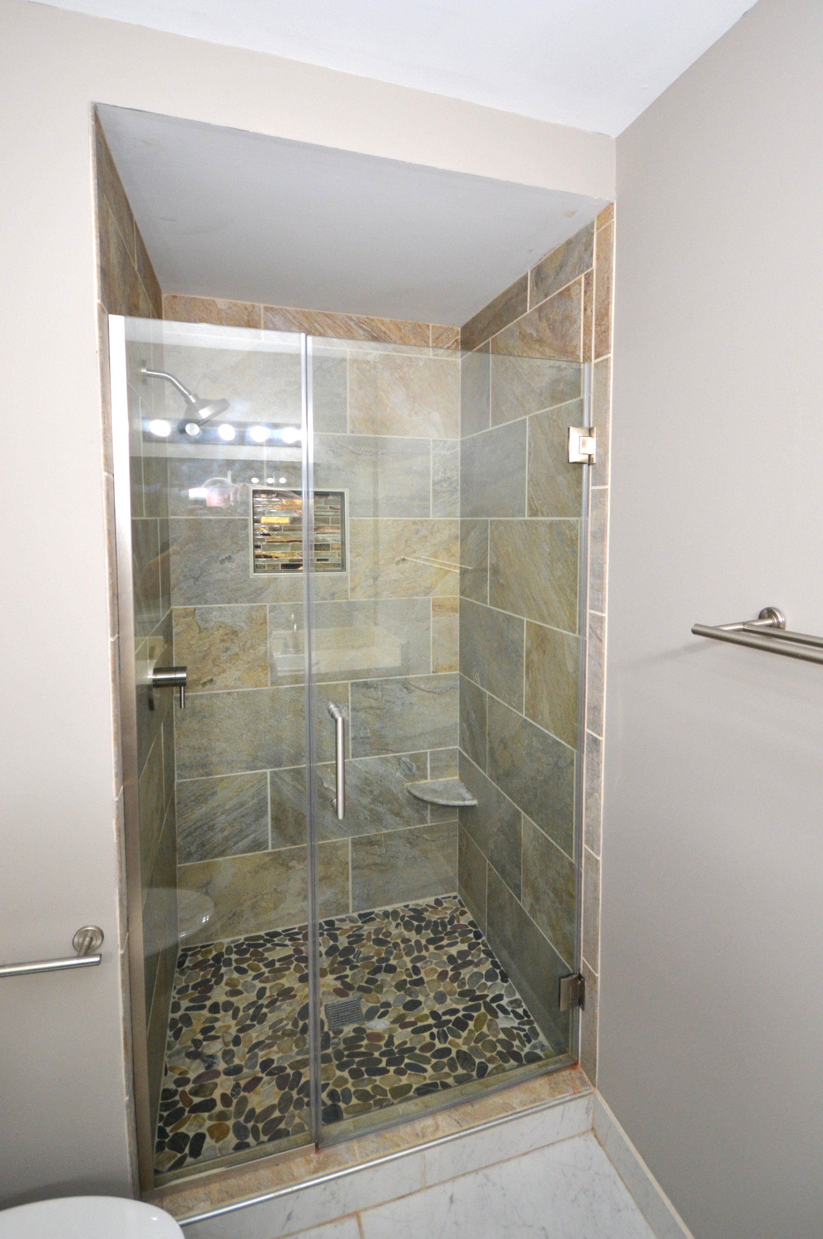 Dearborn City, Michigan 48124, United States, 2 Bedrooms Bedrooms, ,3 BathroomsBathrooms,Residential,Pending,131924