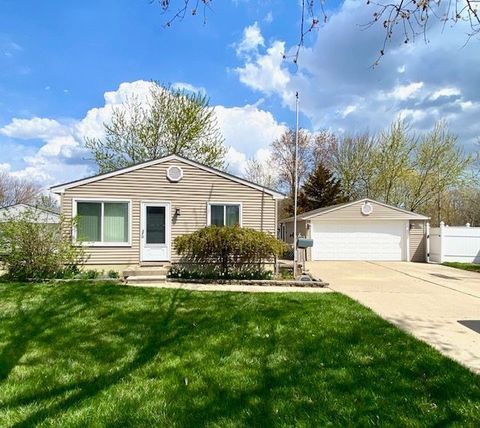 15387 ORCHARD Street Romulus City Wayne MI 48174