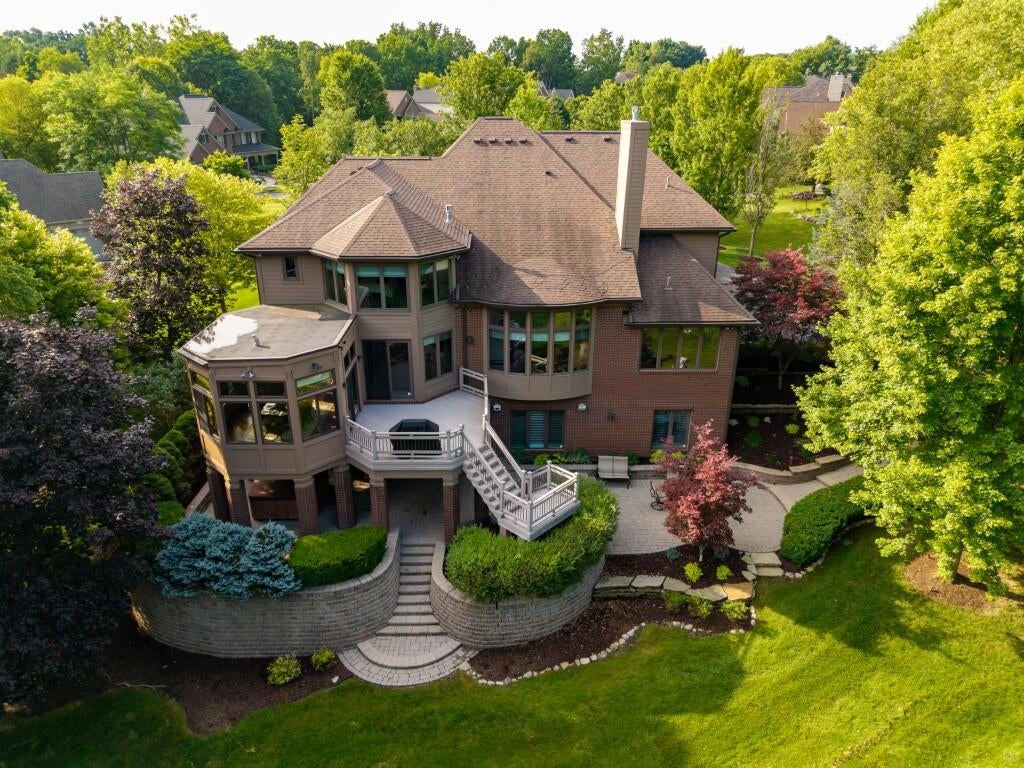 2141 Autumn Hill Drive
