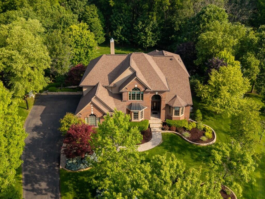 2141 Autumn Hill Drive