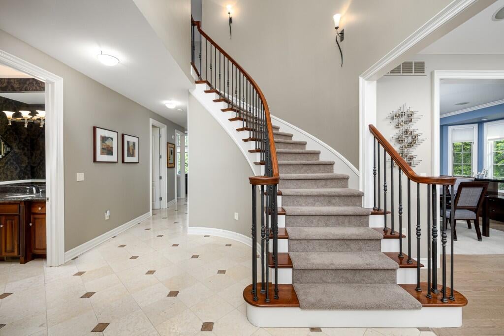2141 Autumn Hill Drive