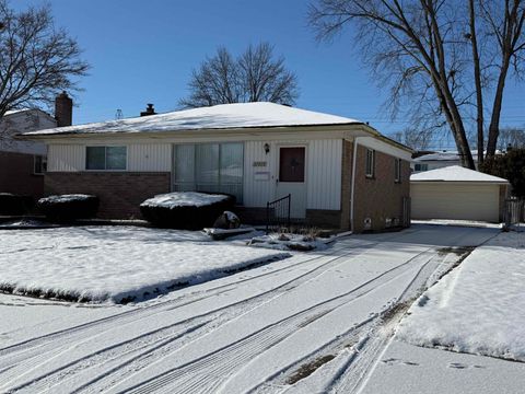 31515 Newport Drive Warren City MI 48088