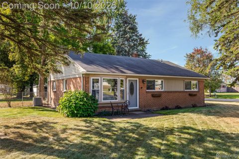 Photo of 4953 Rioview Drive, Independence Charter Township, MI 48346 (MLS # 20251043226)