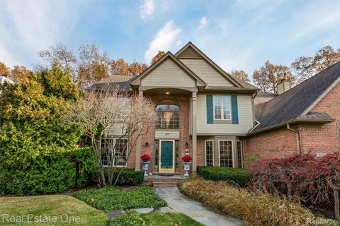 2877 W Bloomfield Oaks Drive West Bloomfield Charter Township MI 48324