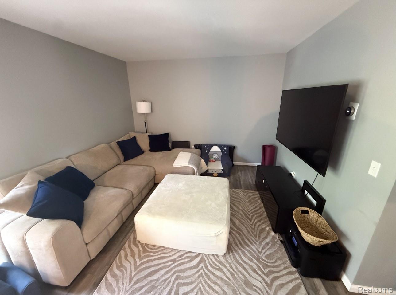 33825 Pondview Circle