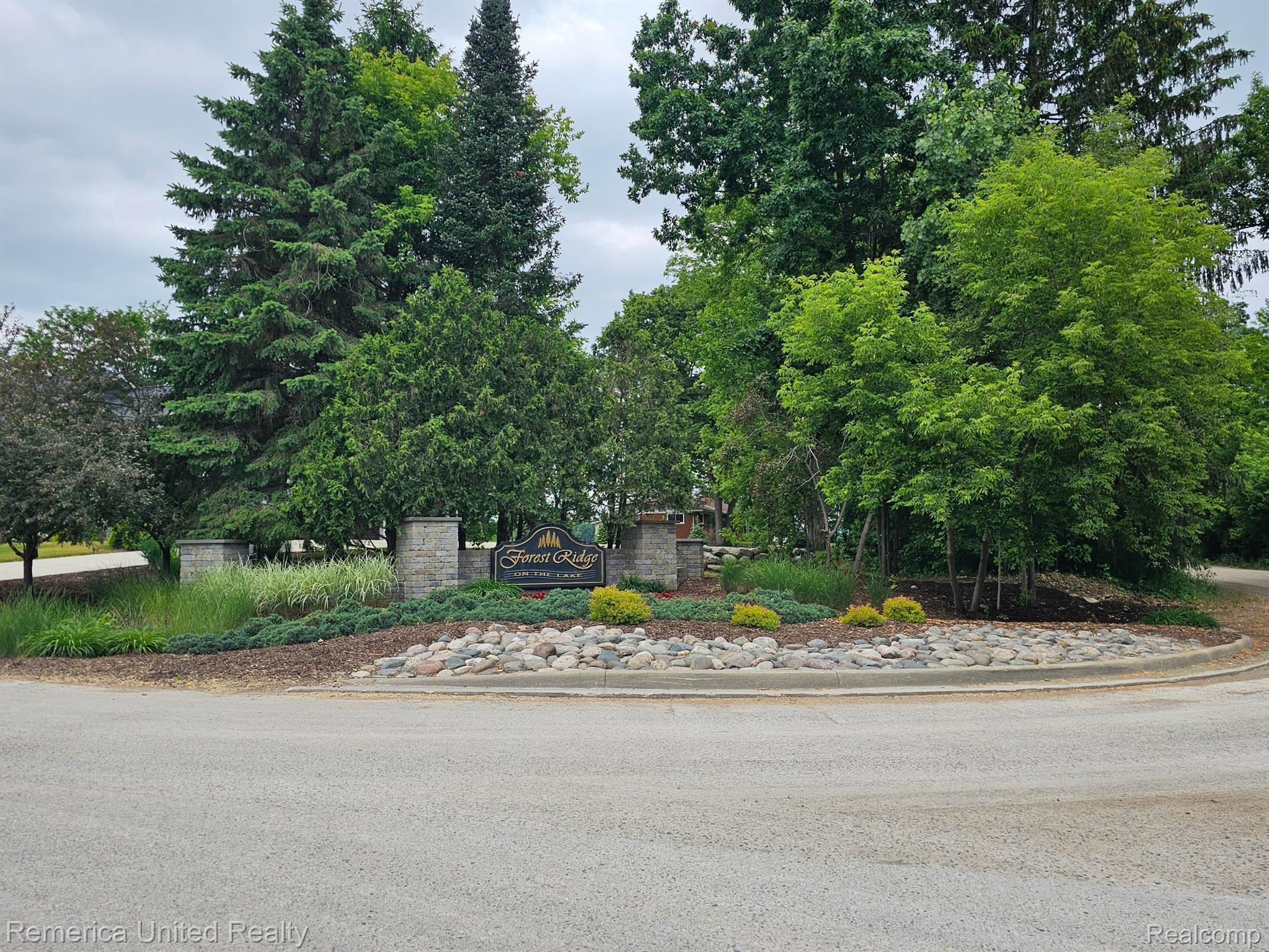 10536 Oak Shore Drive