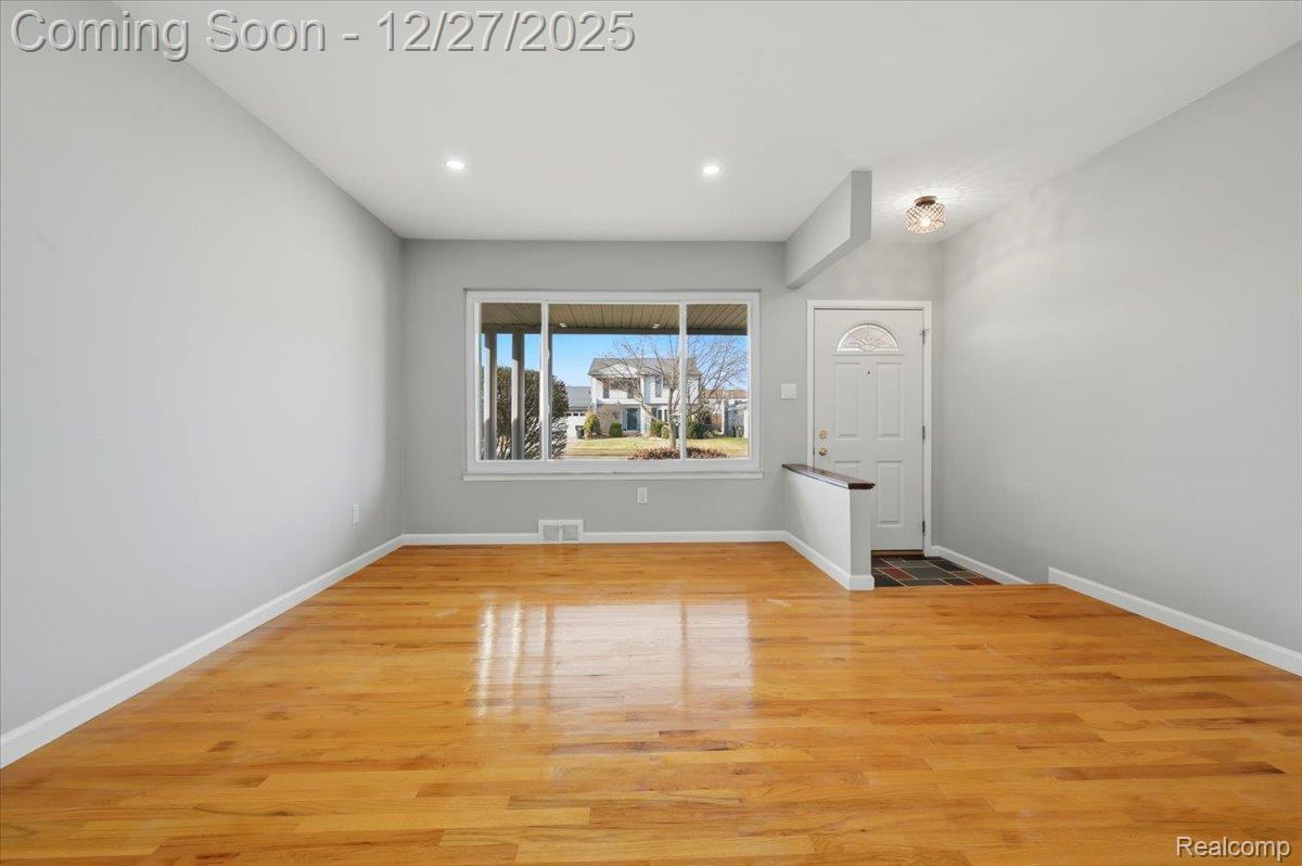 33164 Chatsworth Drive