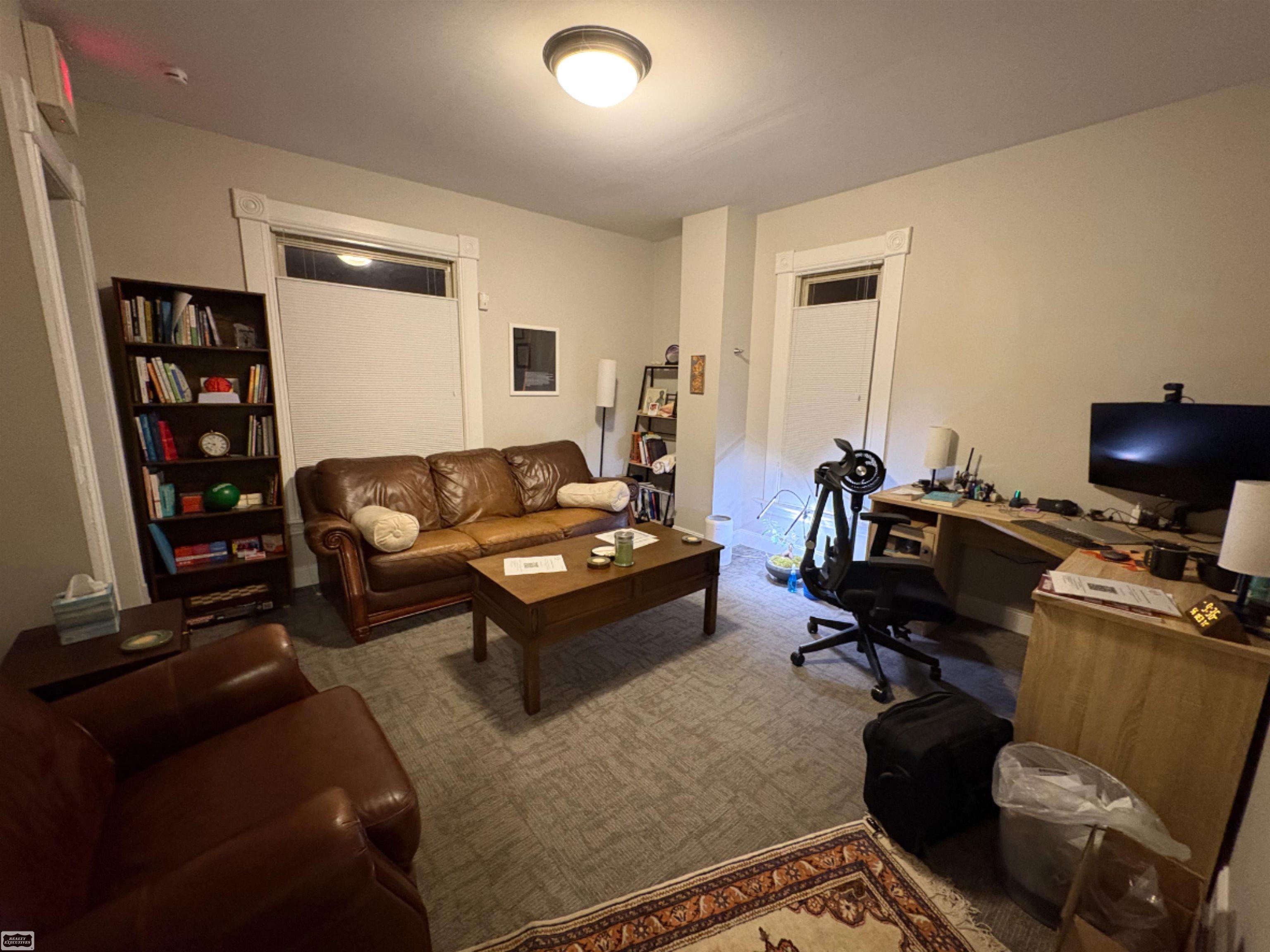 143 W Saint Clair Street