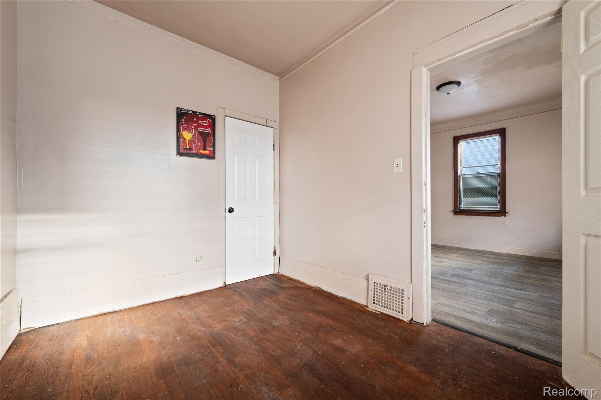 3882 Lillibridge Street