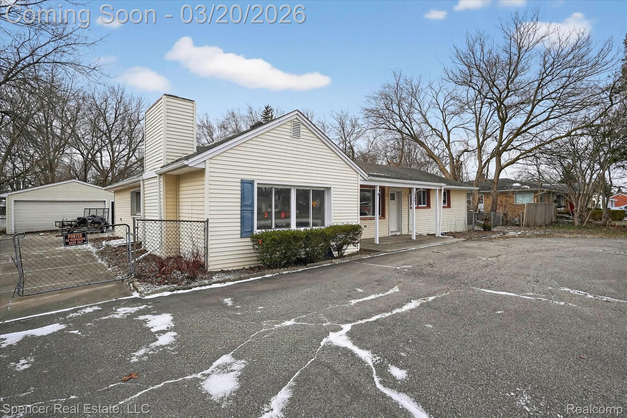 1336 E Long Lake Road