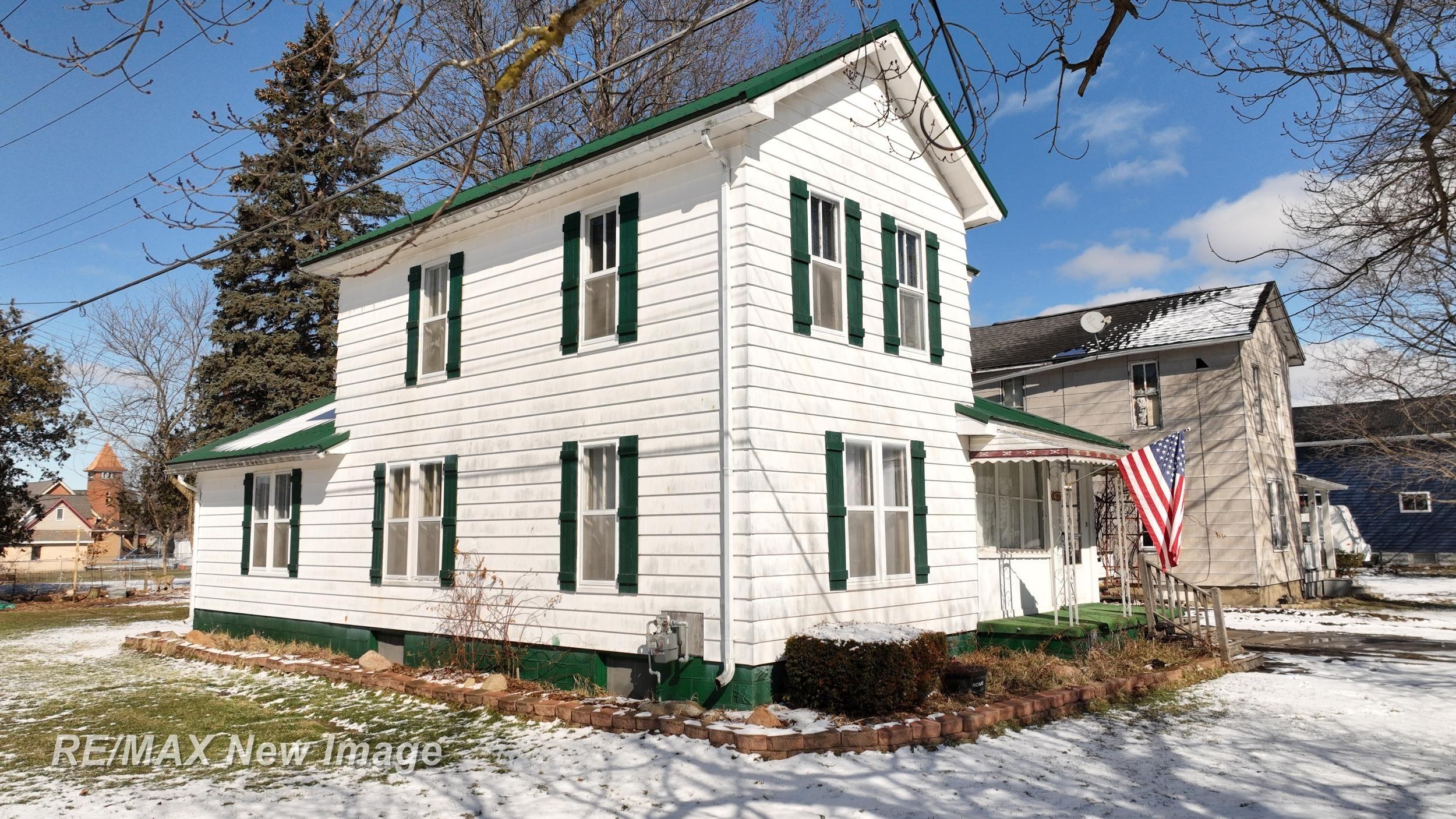4814 Center Street