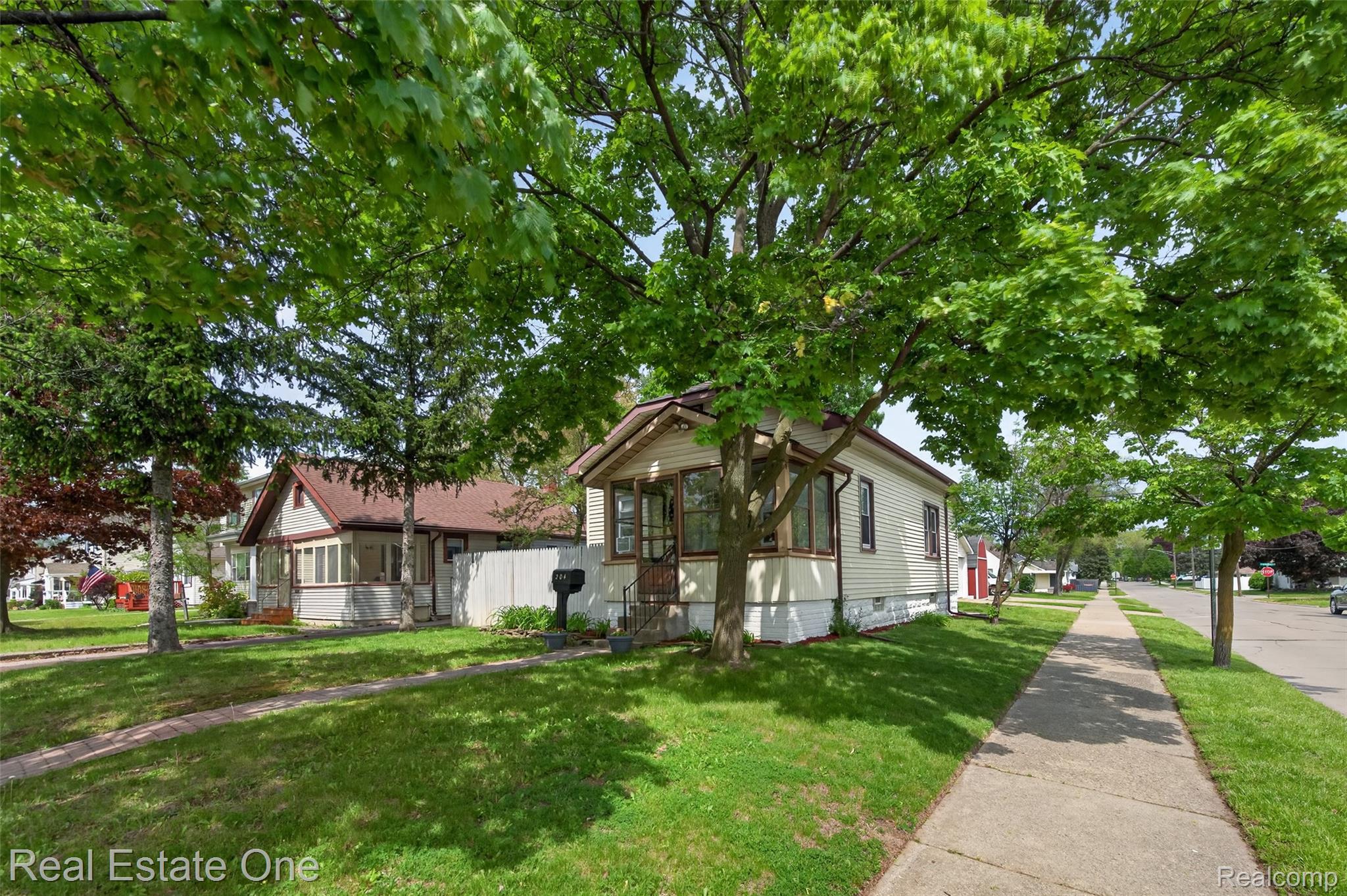204 N Marias Avenue