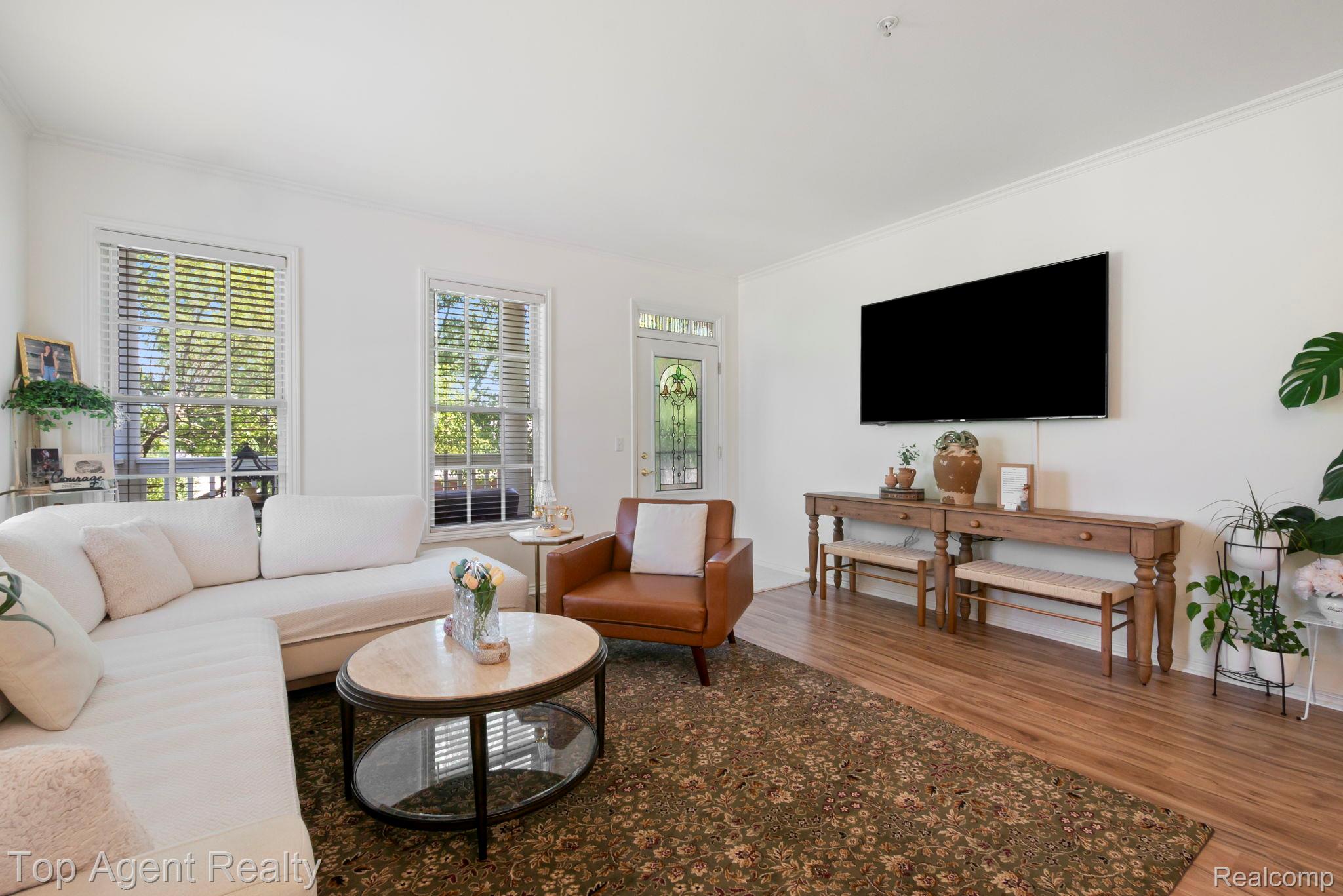 292 Beverly Avenue