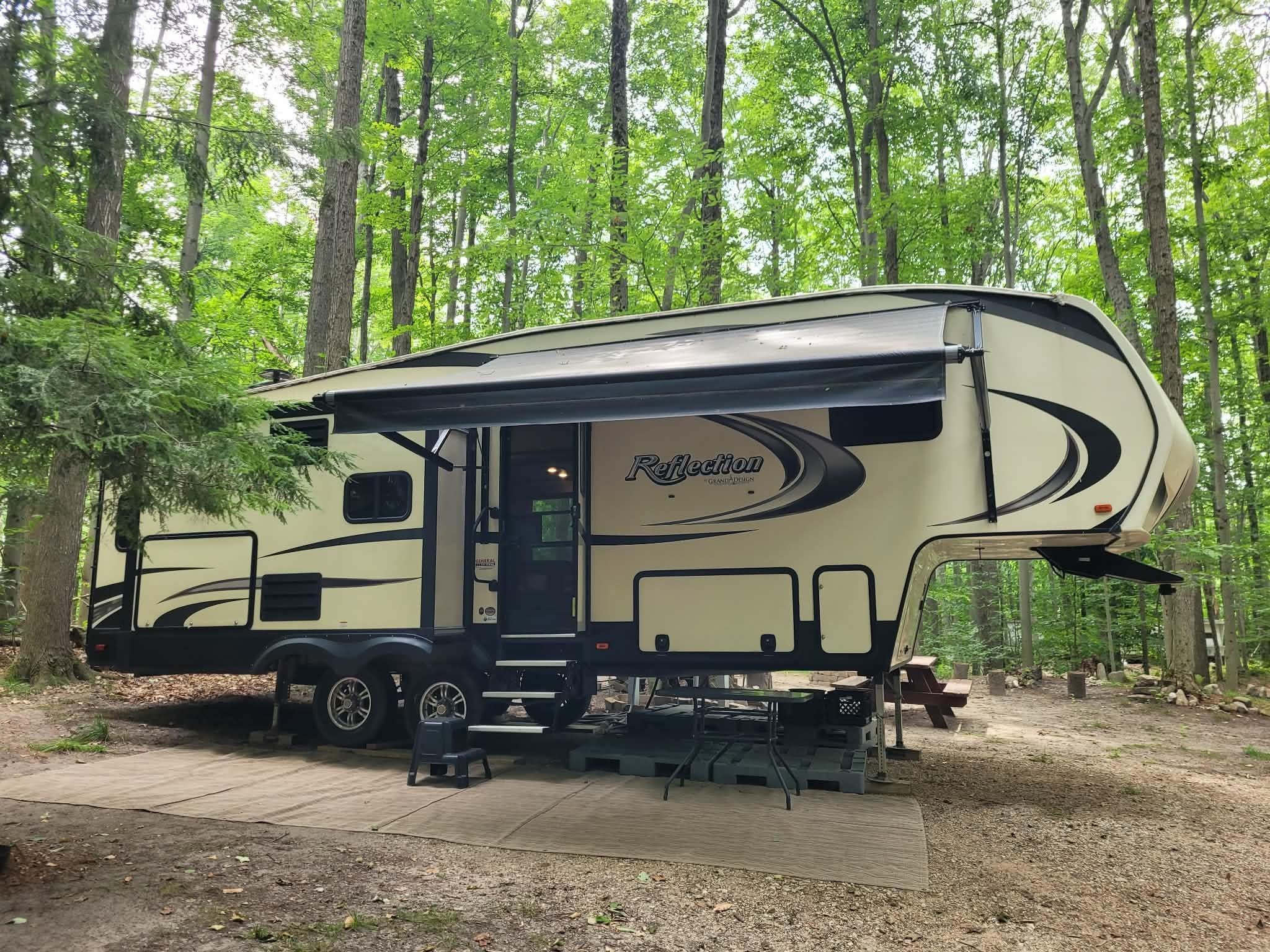 257 W Forest Trail