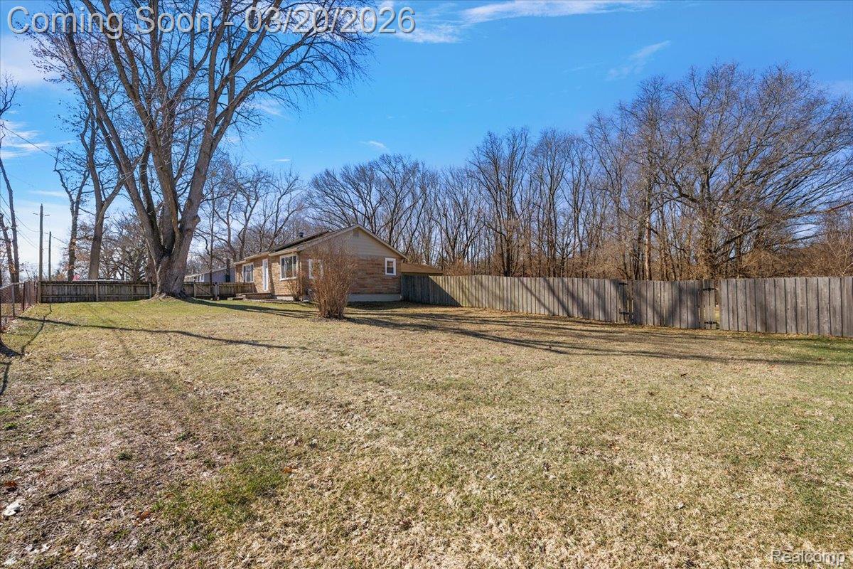 5275 Lake Grove Drive