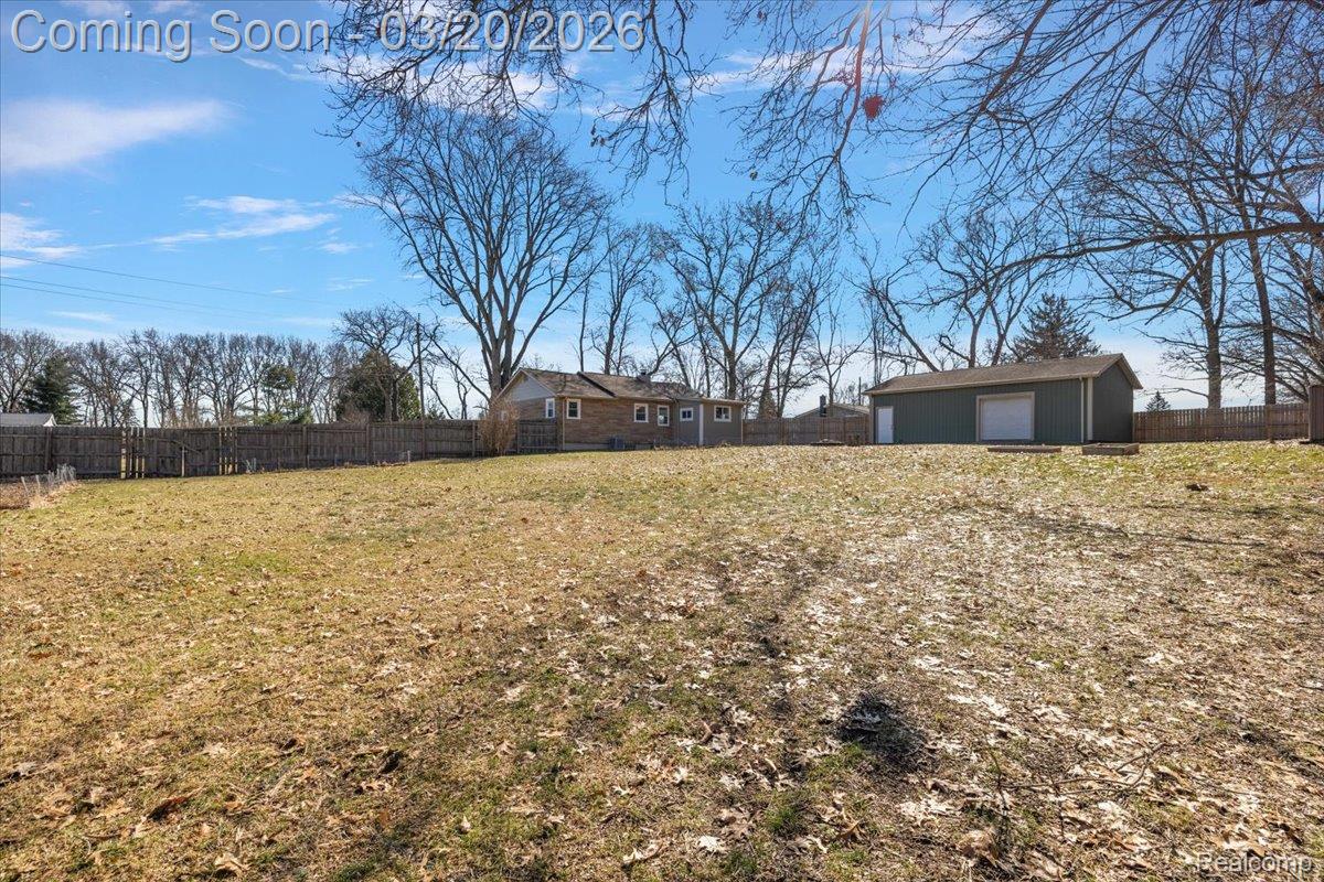 5275 Lake Grove Drive