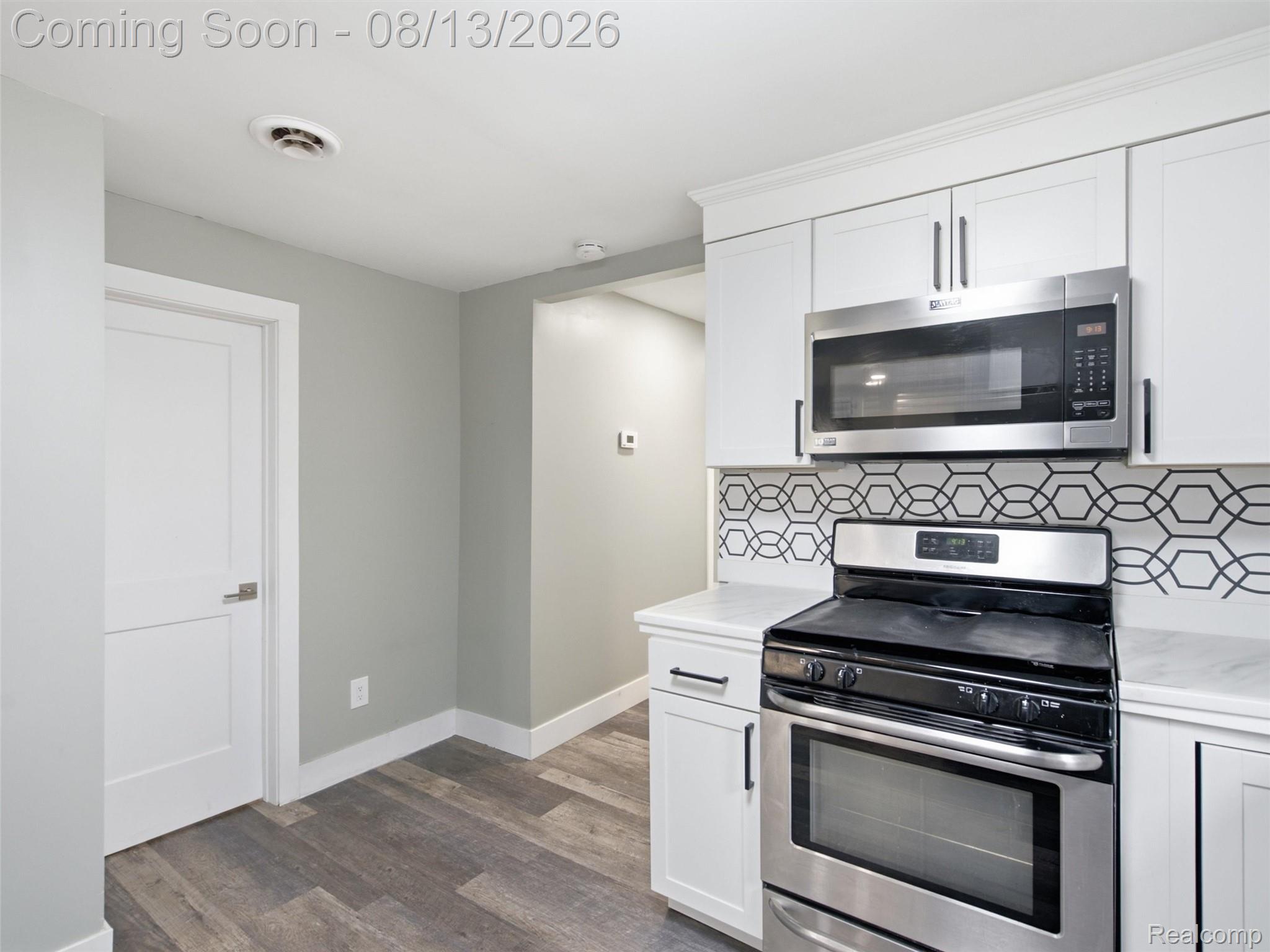 1039 Ennest Boulevard