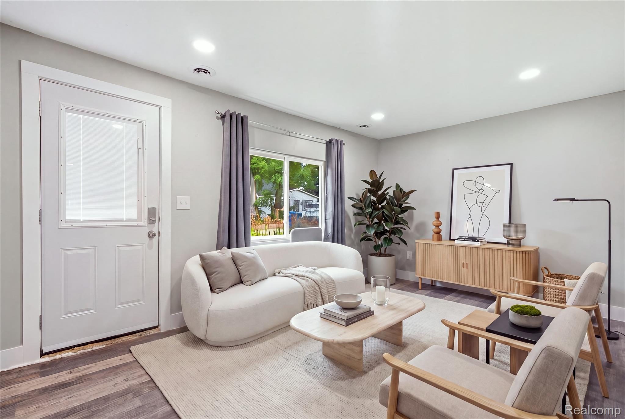 1039 Ennest Boulevard