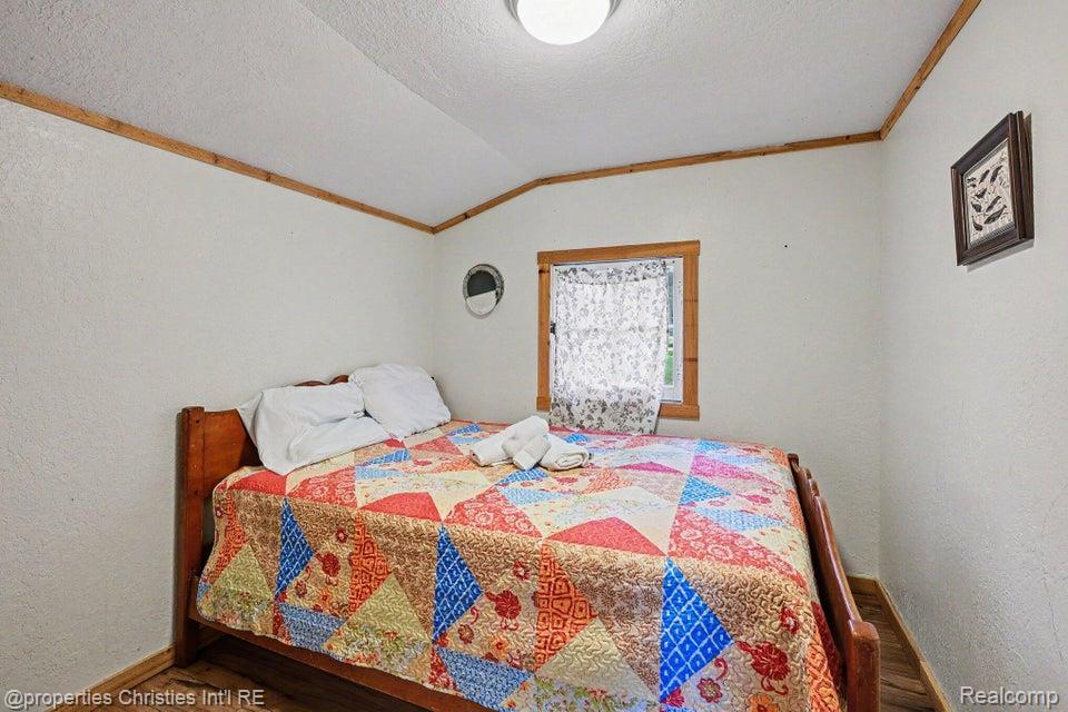 5124 Beechwood Avenue 8