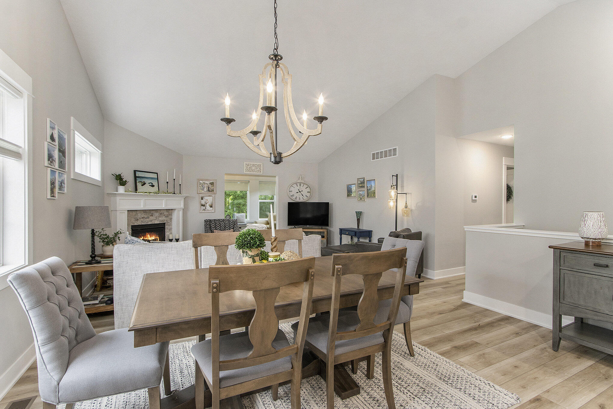 Oshtemo Charter Township, Michigan 49009, United States, 4 Bedrooms Bedrooms, ,3 BathroomsBathrooms,Residential,Active,164455