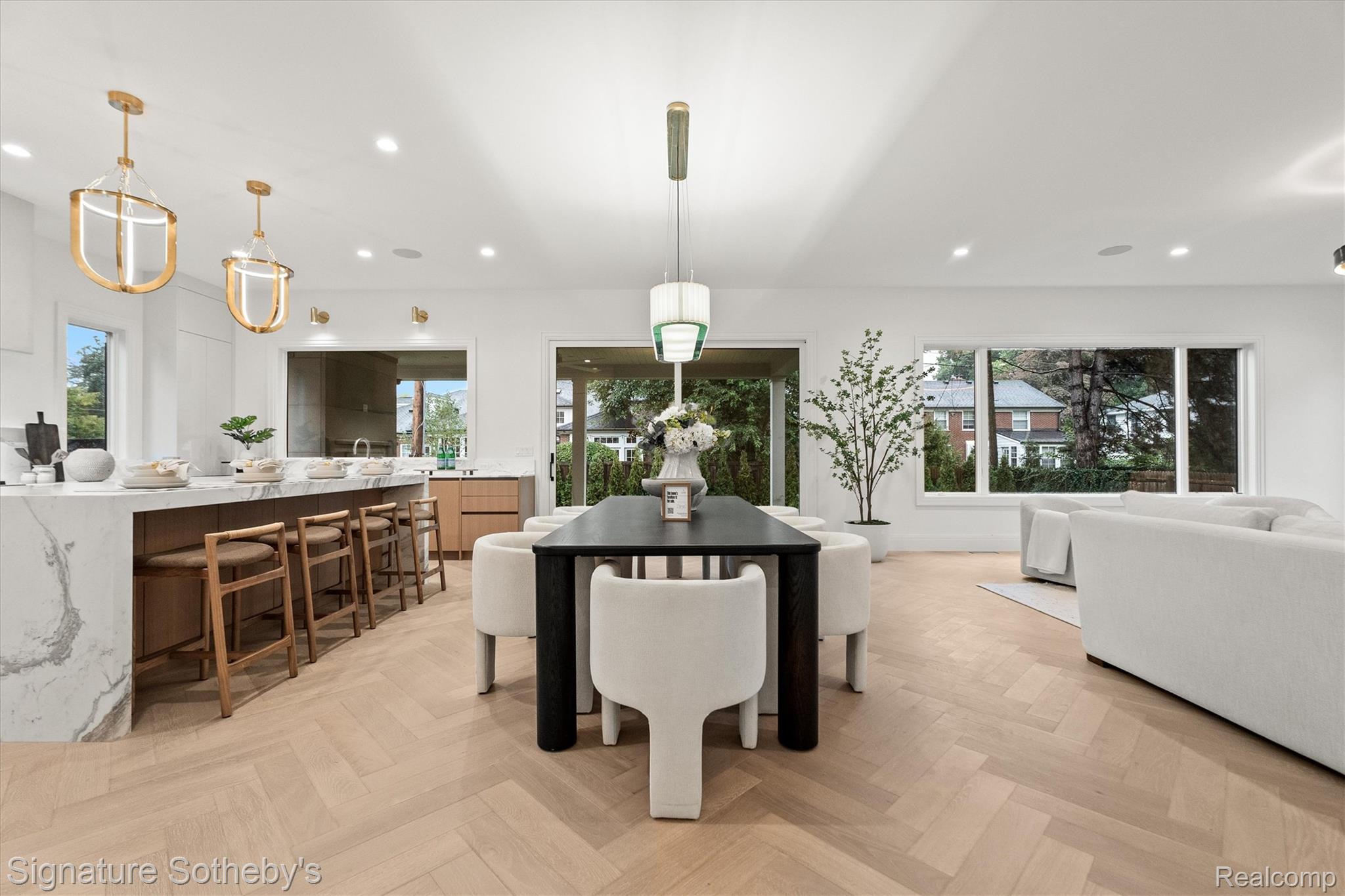1042 Brookwood Street