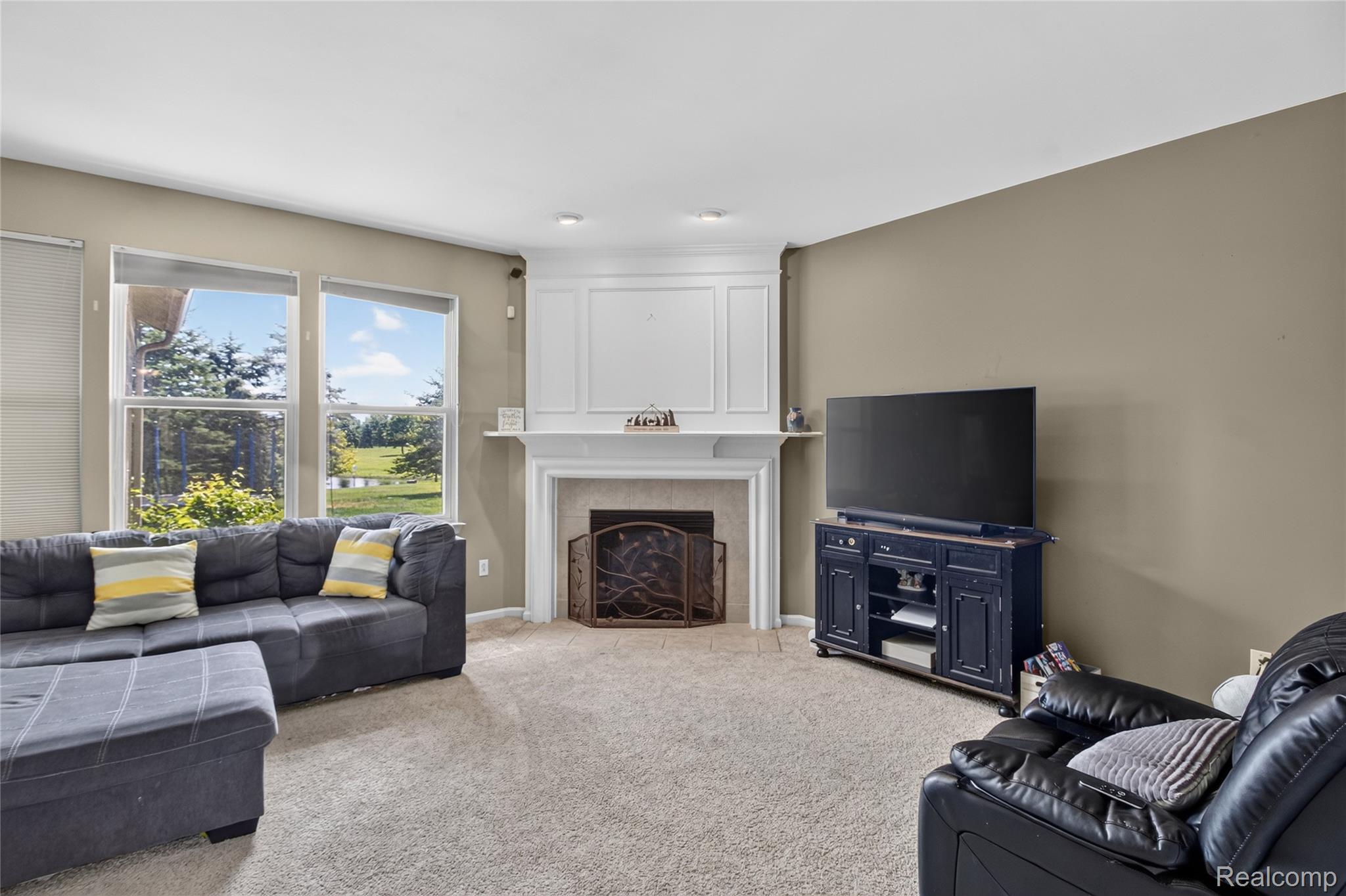 27985 S Mockingbird Drive