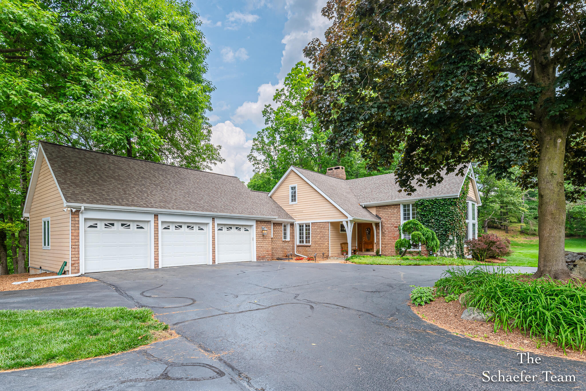 175 Honey Creek Avenue NE