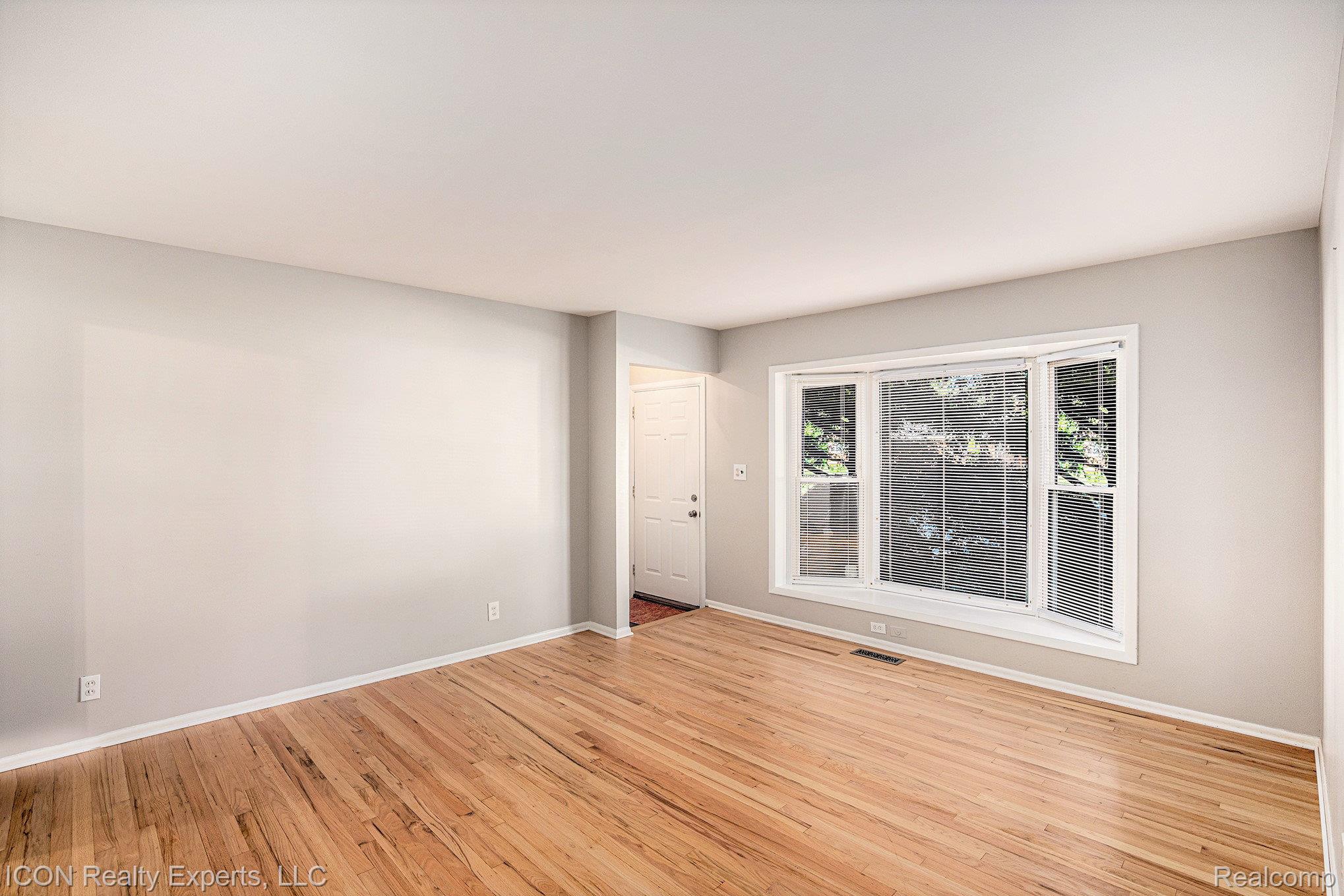 28048 Pierce Street