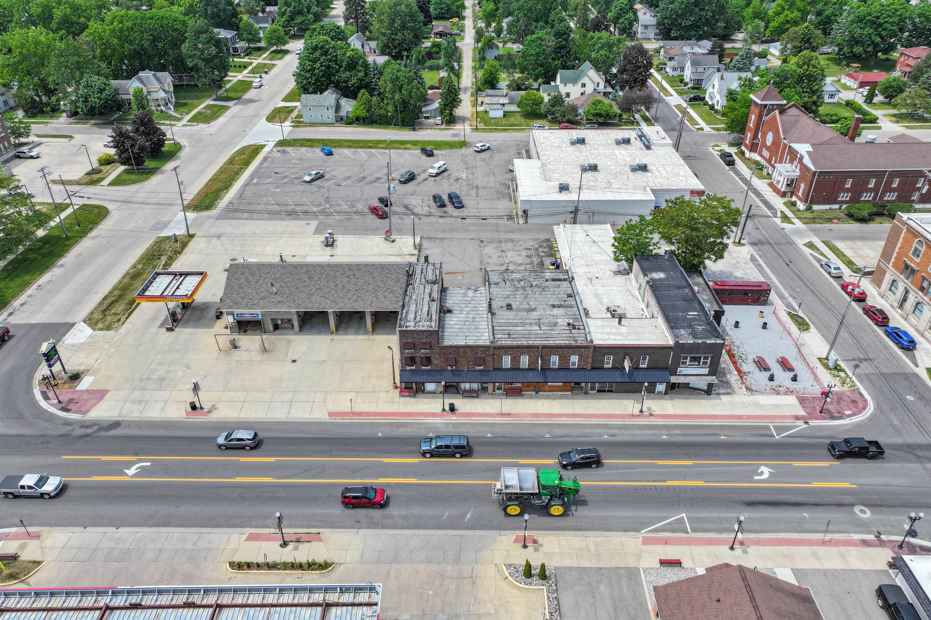 111 N Shiawassee Upper Unit Street